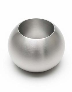High‑precision aluminum air diffusers produced by metal spinning, designed for commercial HVAC systems in malls, stadiums, and exhibition centers. Durable, lightweight, and engineered for smooth airflow distribution.
